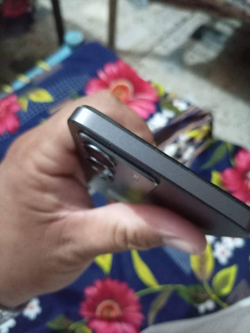 Realme C75 4