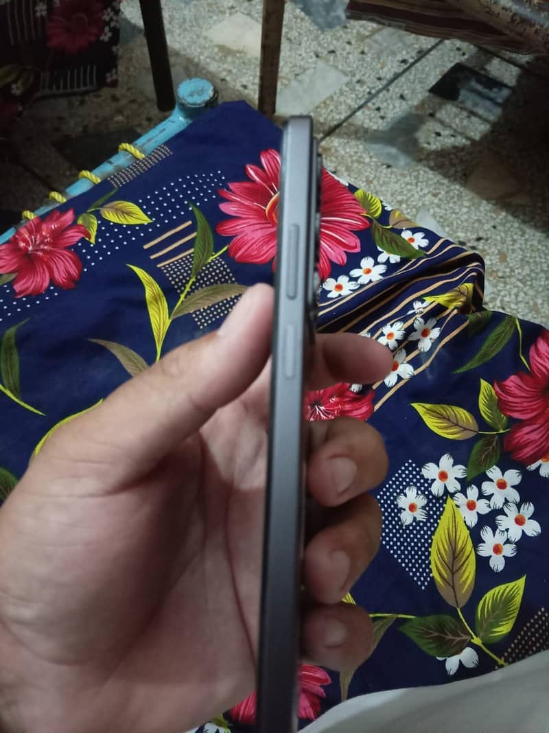 Realme C75 5