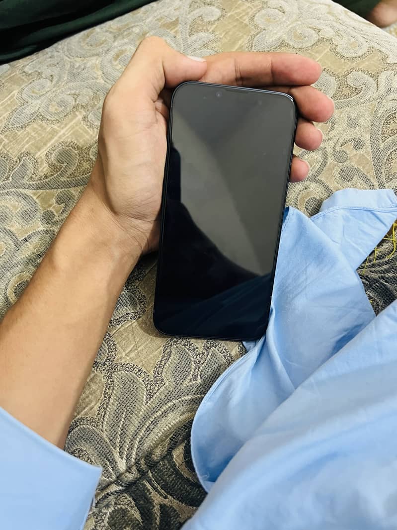 iPhone 14 2