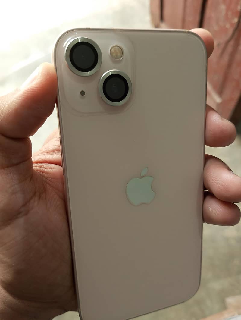 Apple iPhone 13 6