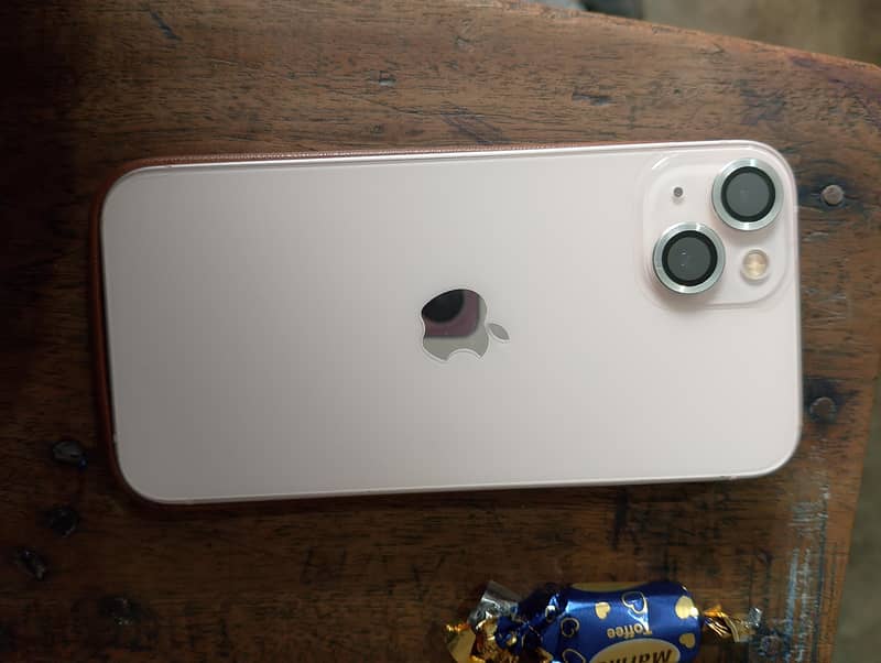 Apple iPhone 13 9