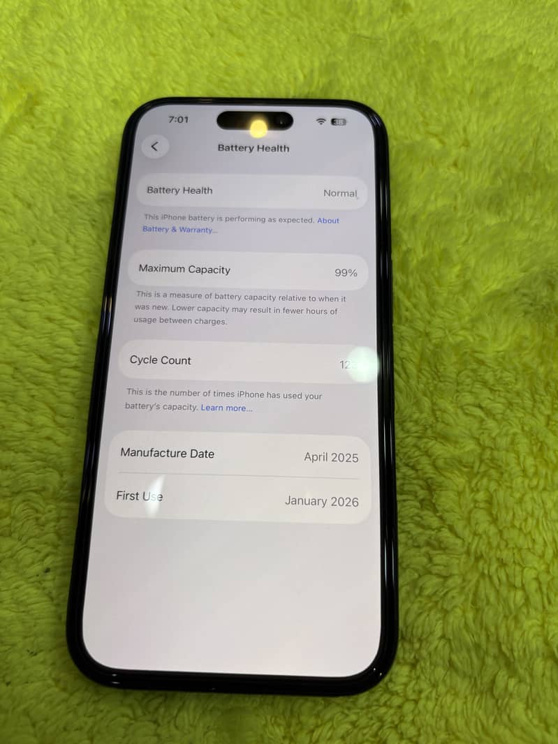 Apple iPhone 16 0
