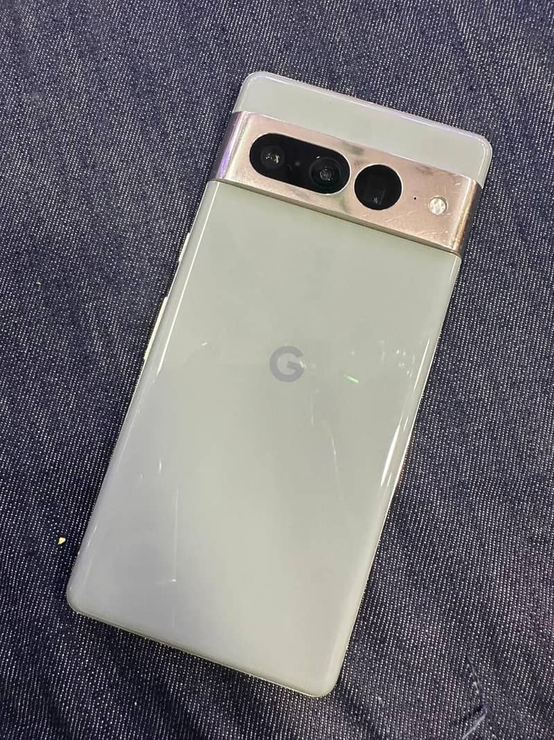Google Pixel 7 Pro 4
