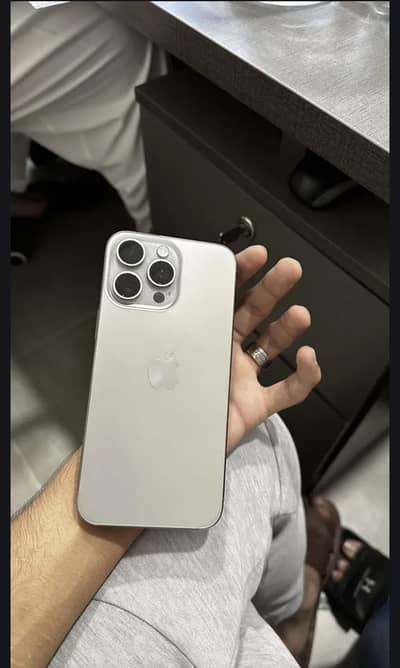 Apple iPhone 15 Pro Max
