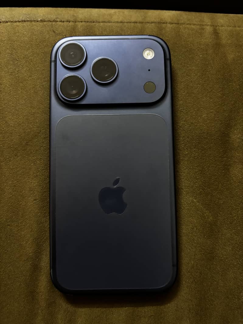 Apple iPhone 17 Pro 1