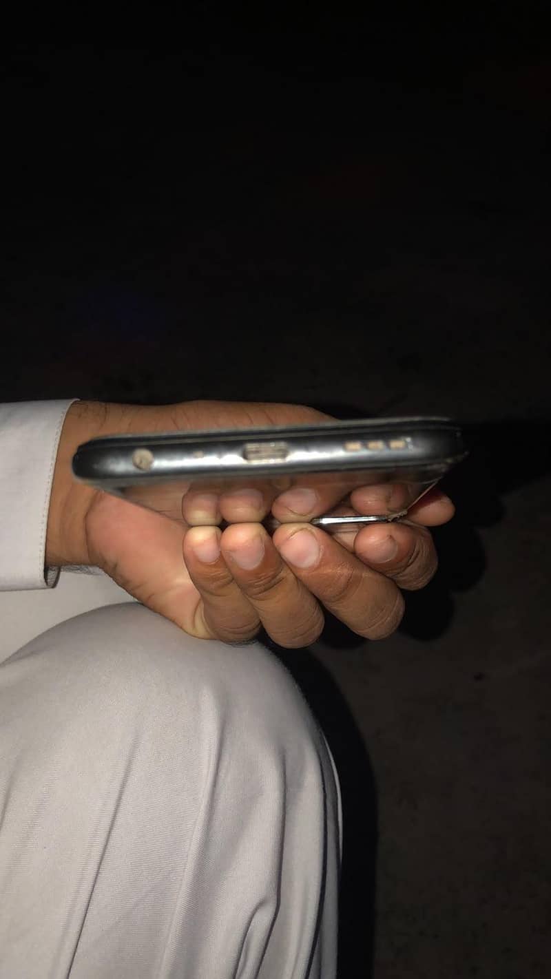 OPPO A76 3