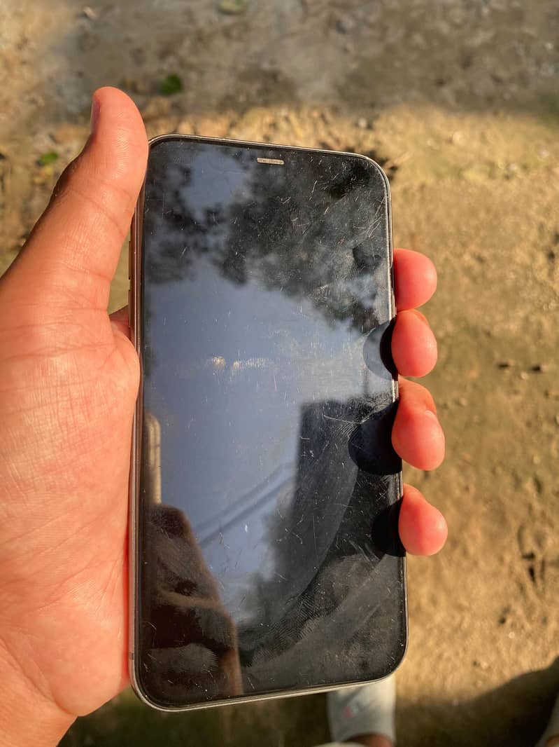 Apple iPhone 11 5