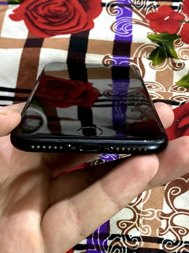 Apple iPhone 7 5