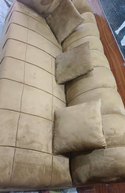 urgent sale  mustred  golden brass sofa 6 cotion