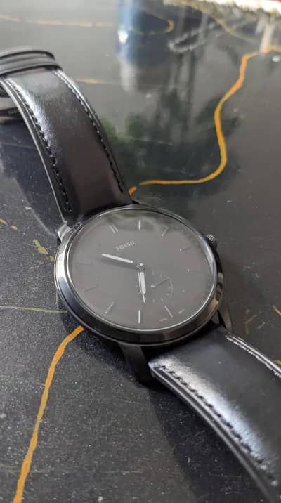 Fossil minimalist two-hand black leather strap watch
