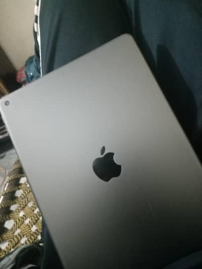 IPAD AVAILABLE FOR SALE HOME DELIVERY AVAILABLE