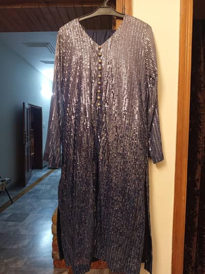 selling this shirt with gharara