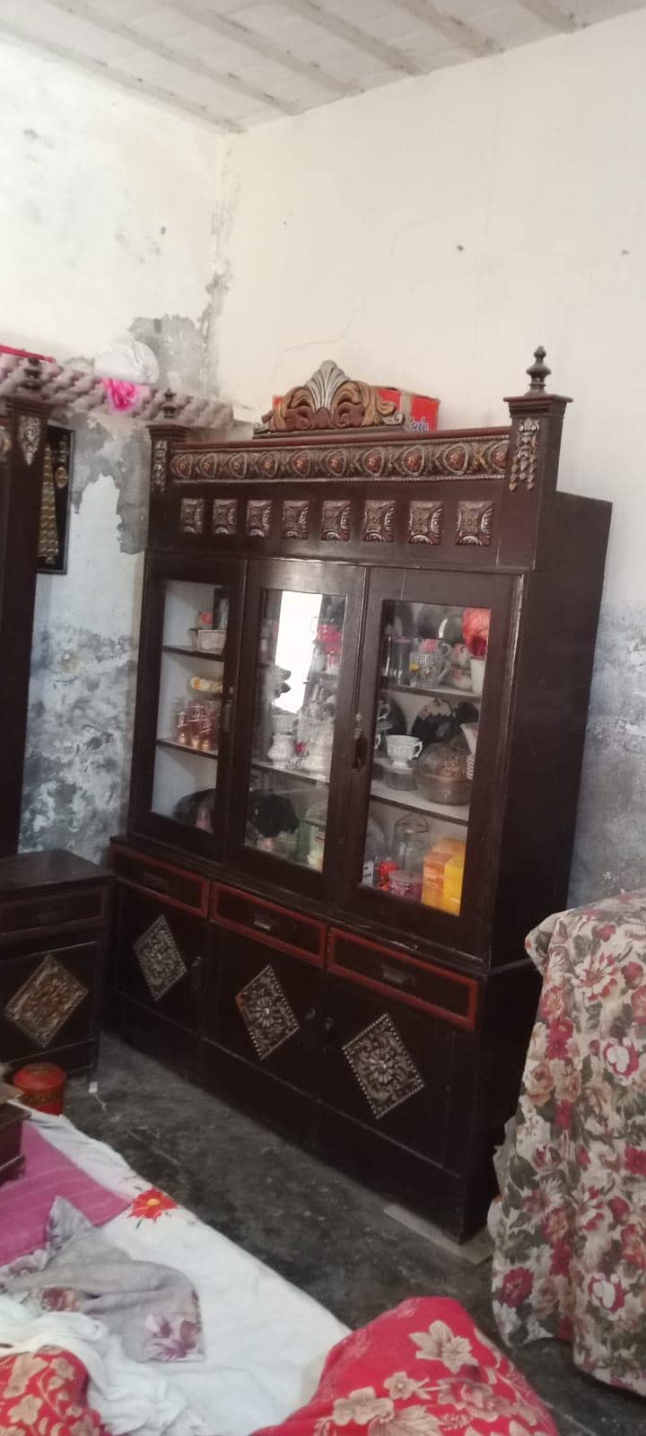 Showcase (برتن الماری) 1