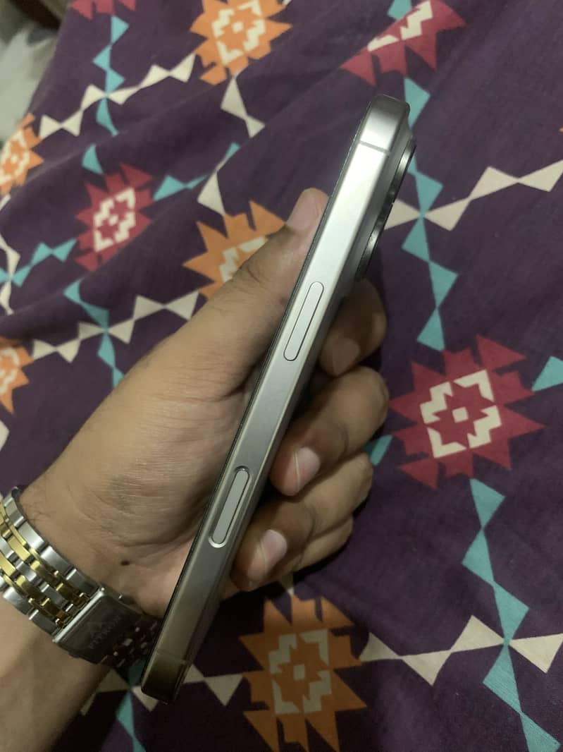 Apple iPhone 16 Pro bypass 9