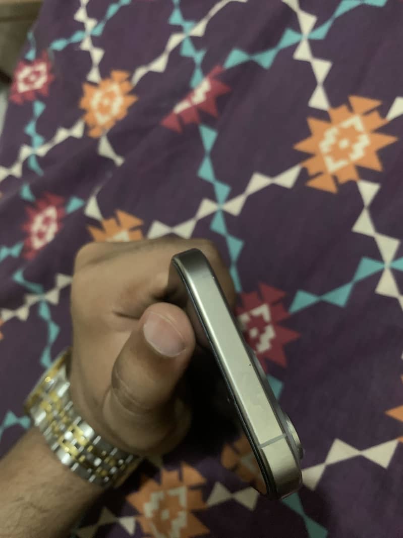 Apple iPhone 16 Pro bypass 11