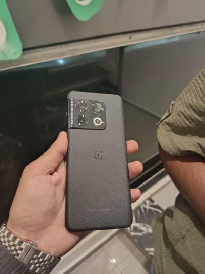 One Plus 10 Pro