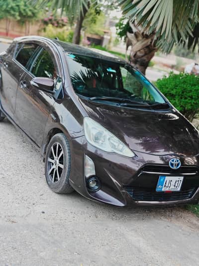 Toyota Aqua 2015 Model G package 2018 registered