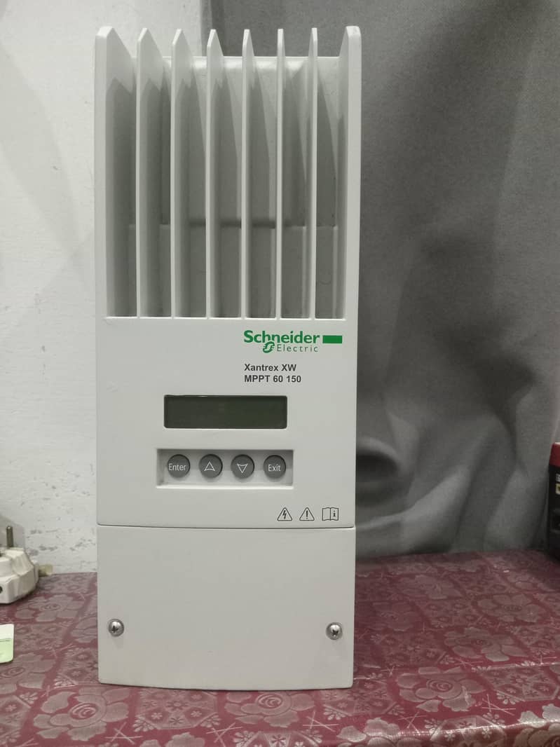 Schneider Solar Charge controller 0