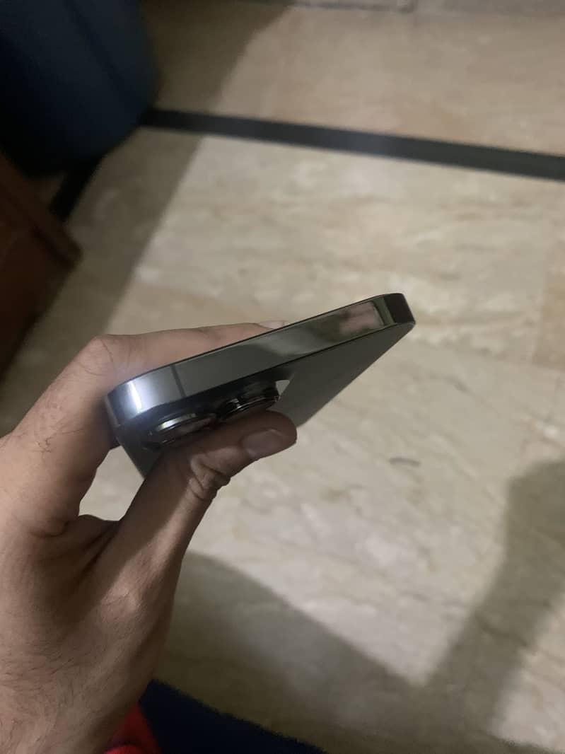 Apple iPhone 13 Pro 3