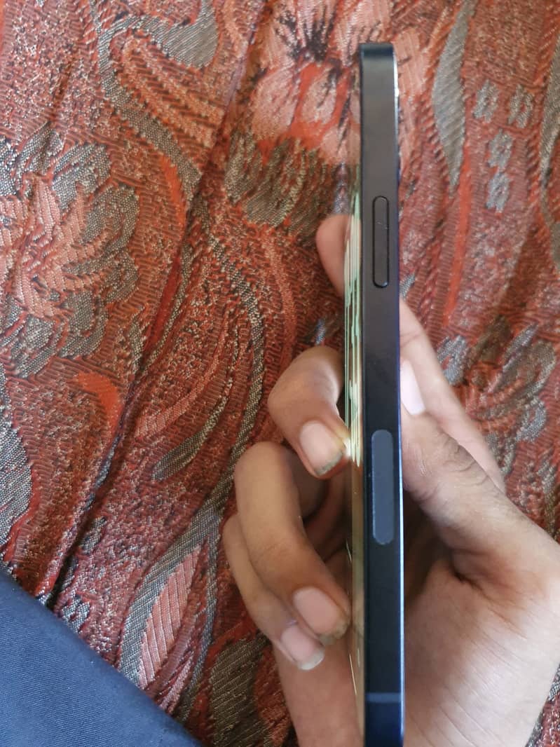 Apple iPhone 12 5