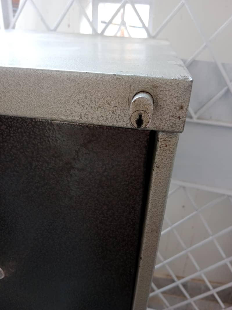 4 Drawer Safe 5