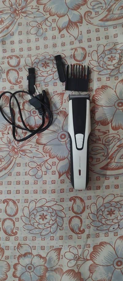 trimmer box bhi h