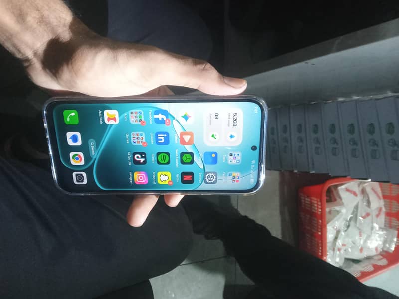 OPPO A6 0