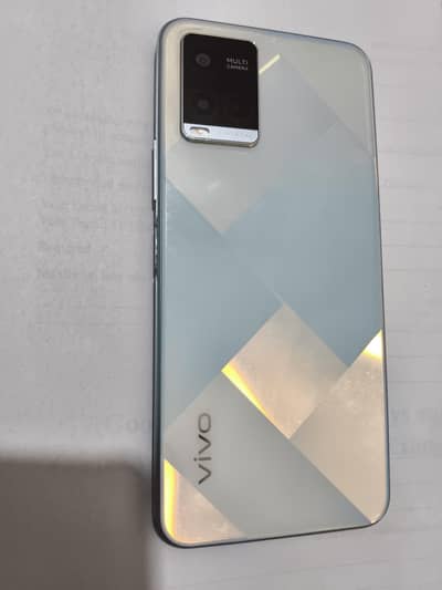 Vivo Y21