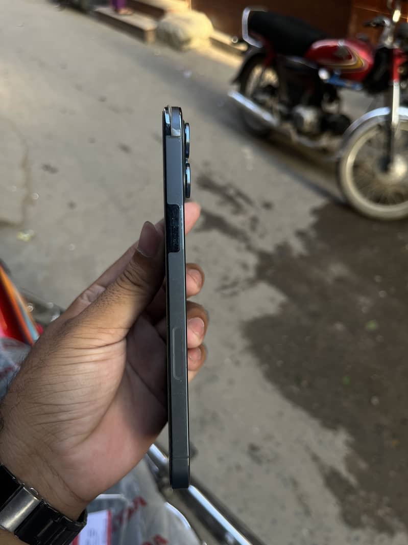 Iphone 12 Pro Max 3