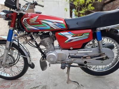 Honda 125 2023 total genuine neat and clean