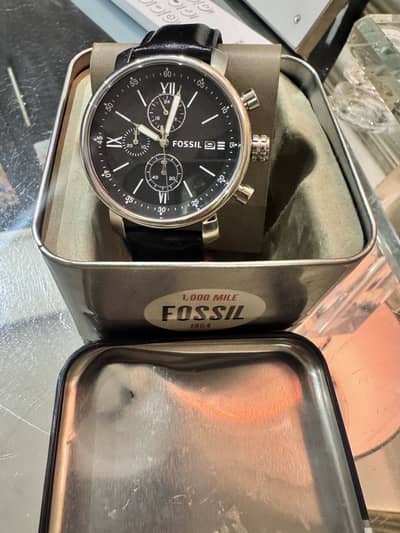 Fossil Watch (Black round dial)