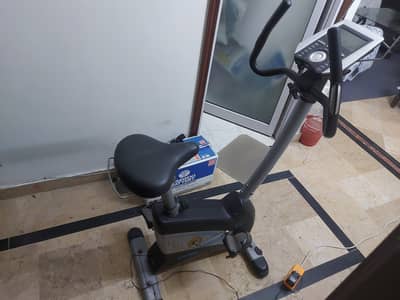 York Fitness C201 Exercise Bike – Magnetic Resistance, Excellent Cond