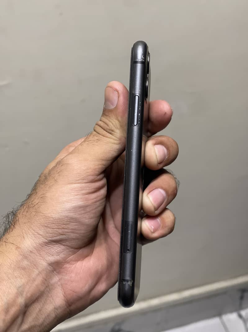 Apple iPhone 11 5