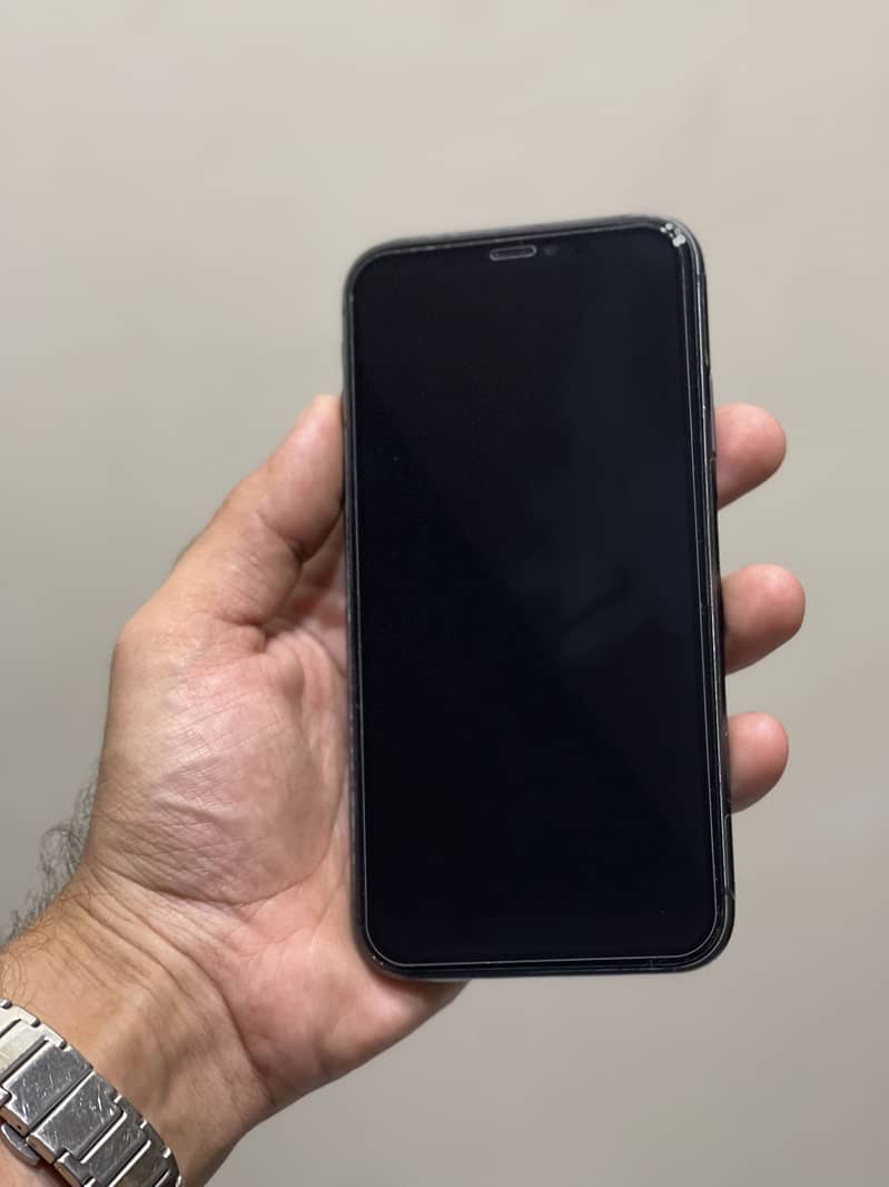 Apple iPhone 11 7