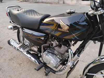 Honda cg 125 26 4800 km driven number Laga hua hai (0326:7003587) ryk