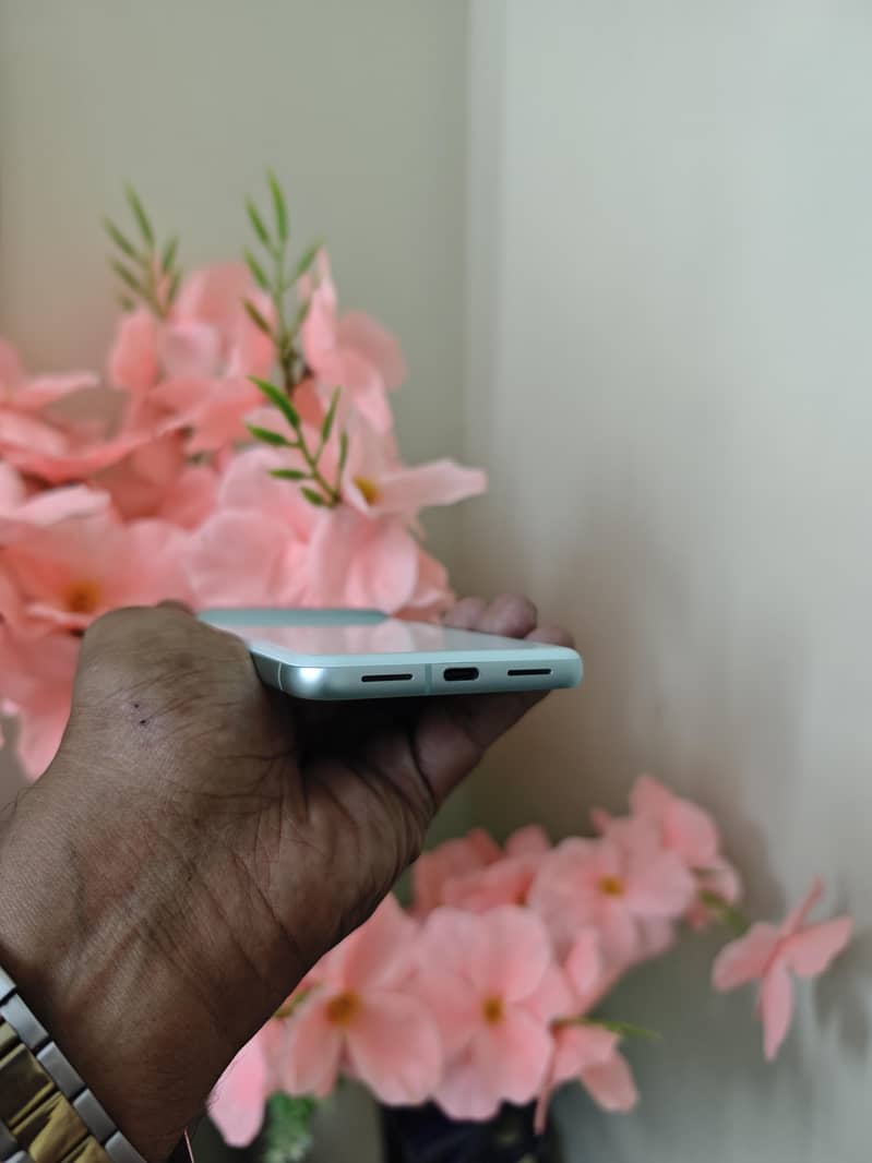 Google Pixel 8 approved 7