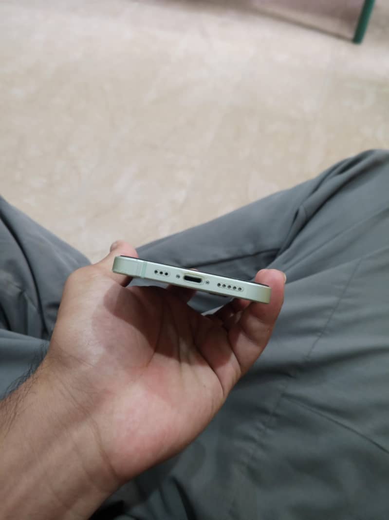 Apple iPhone 12 2