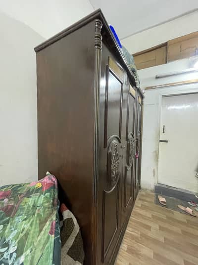 3 door cupboard