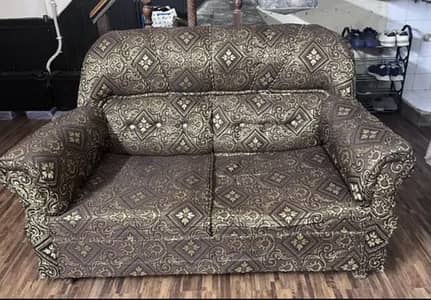 Complete Sofa set of 1, 2 & 3 seater are available