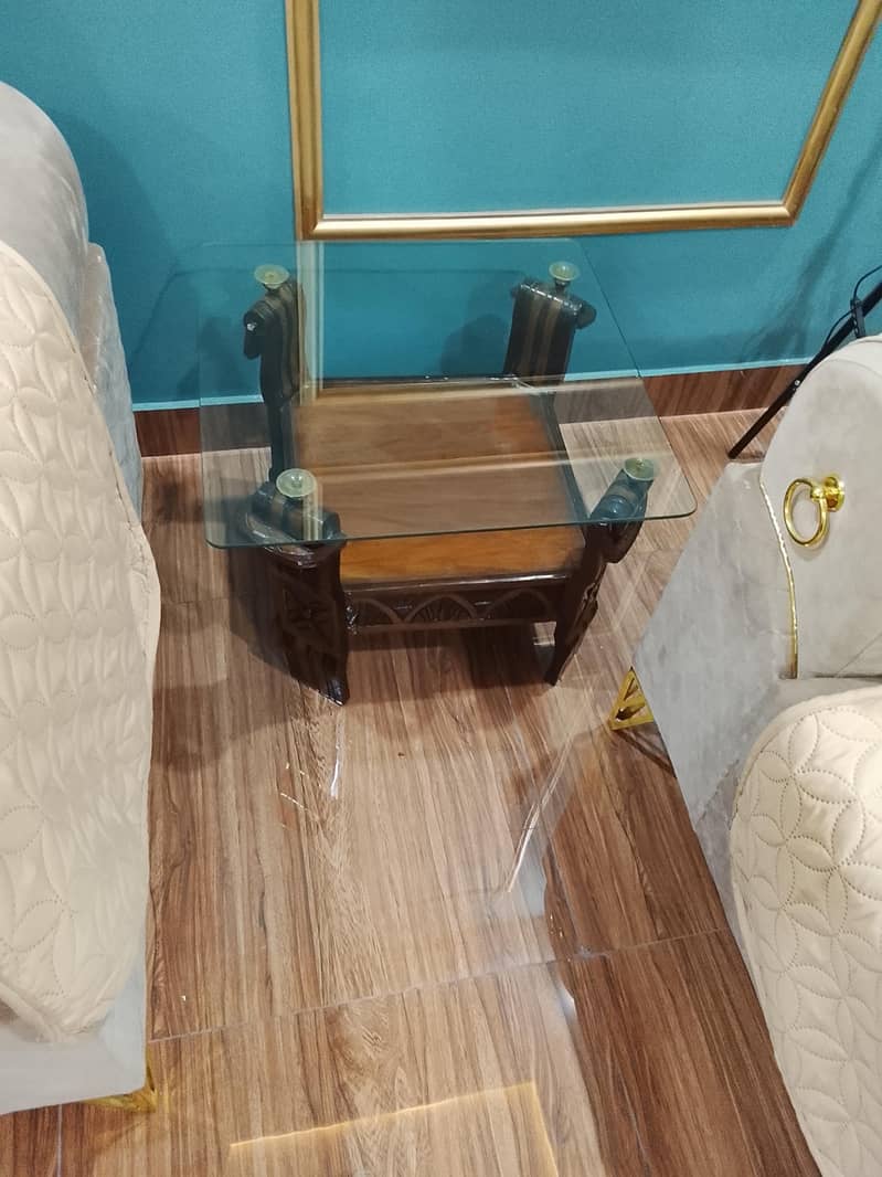 side ¢re tables 3