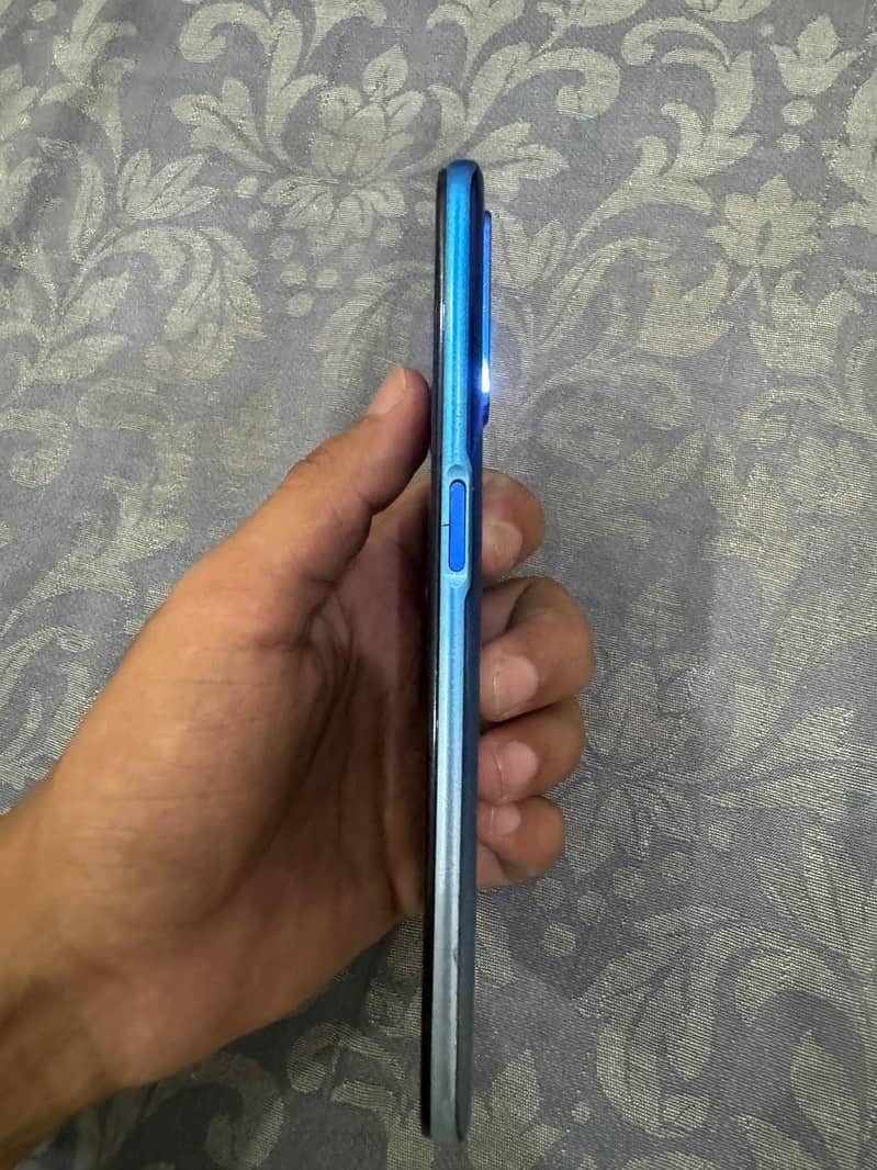 OPPO A54 4