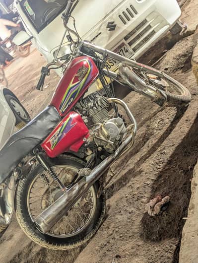 bike all ok ha bs halki see awaz ha km me