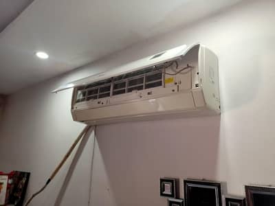 Gree AC 1.5 ton Genuine parts and excellent cooling for sale