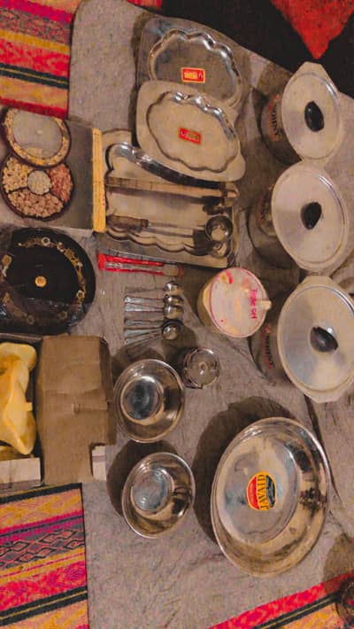 KITCHEN CROCKERY