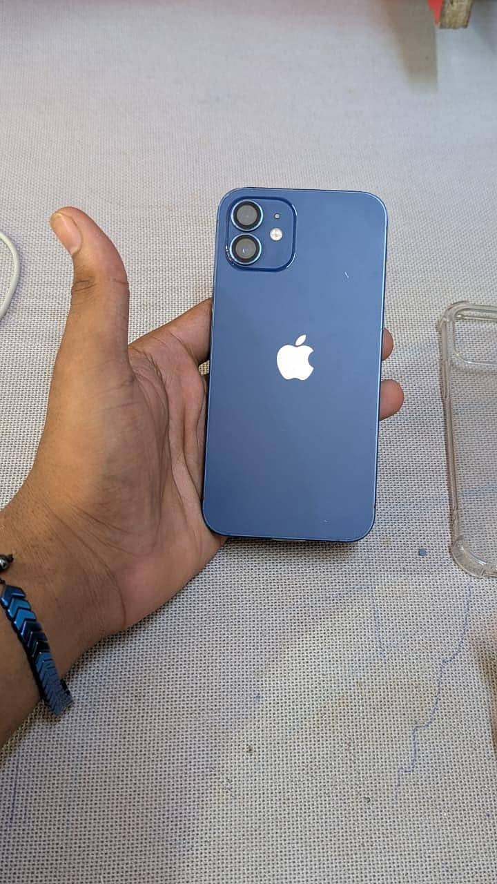 Apple iPhone 12 2