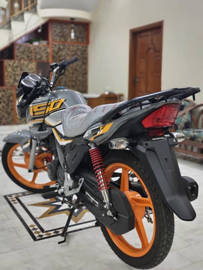 HONDA CB 150F