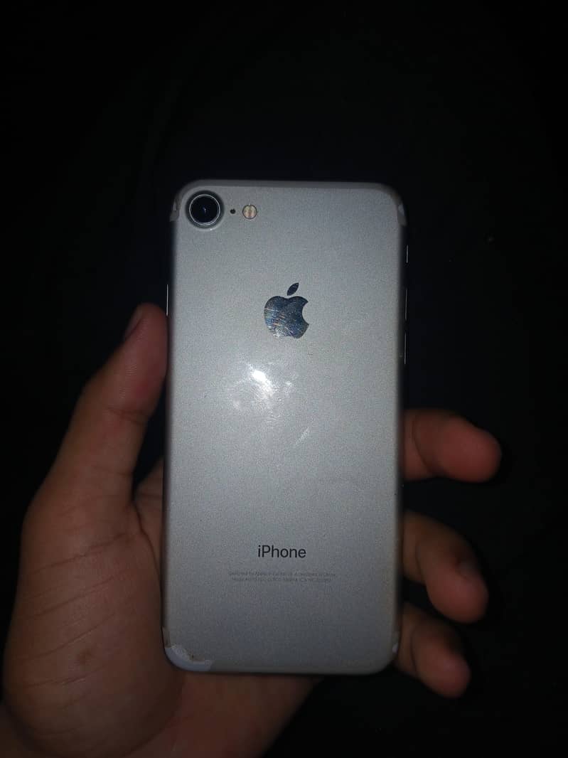 Apple iPhone 7 0