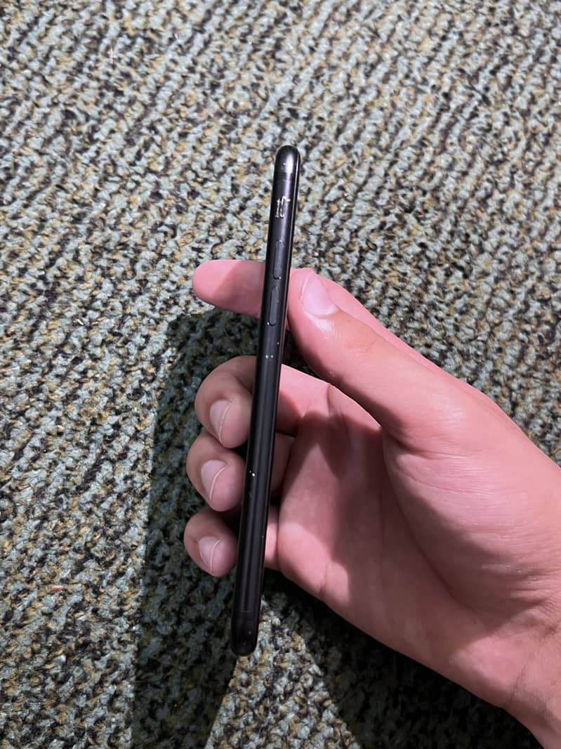 Apple iPhone 7 5