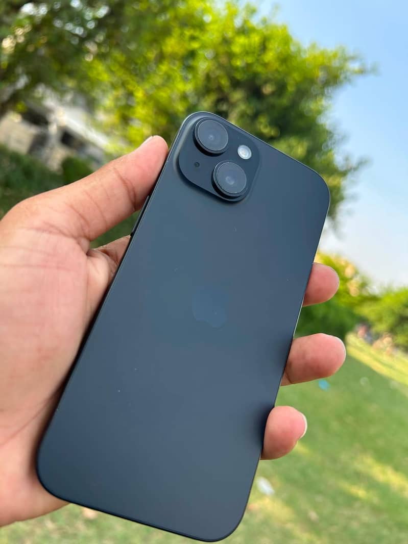 Apple iPhone 15 2