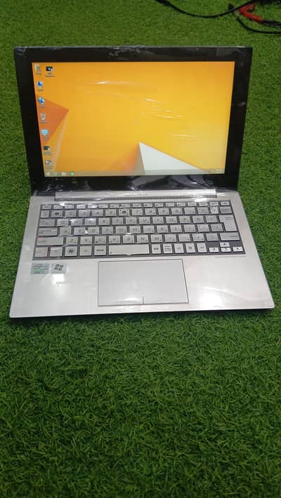 ASUS/Core i7/2nd Generation/4GB RAM/128GB SSD Urgent Sale in ISB/Rwp